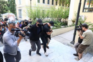 Επίθεση με βιτριόλι: Δεύτερο "fake" προφίλ στο facebook είχε η 35χρονη - "Ψάξτε να βρείτε την αλήθεια"