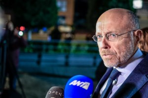 Μαρινάκης κατά Κασσελάκη: Ψεύδεται συνειδητά και κατ' επανάληψη - Να διαβάζει το νομικό τερατούργημα που ψήφισε το κόμμα του