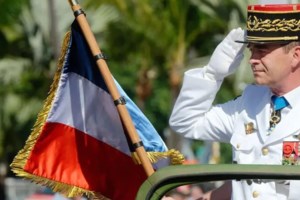 Από τις μεγαλύτερες στην Ευρώπη η προεκλογική συγκέντρωση του Μακρόν: Κατάμεστη η αίθουσα με 35.000 ψηφοφόρους