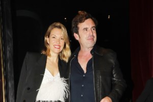 Η Κάτια Ζυγούλη φόρεσε άψογα το μίνι φόρεμα με over the knee μπότες: Το τρικ για να μην είναι πολύ προκλητικό - εικόνα 9