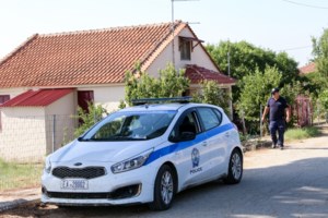 Λιμάνι Ηγουμενίτσας: Πρόσφυγες από τη Συρία βρέθηκαν ημιλιπόθυμοι μέσα σε φορτηγό - Τούρκος ο οδηγός - εικόνα 2