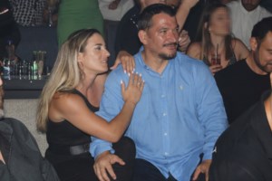 Πύρρος Δήμας: Η σπάνια δημόσια εμφάνιση με τον 13χρονο γιο του Νικόλα - εικόνα 7