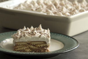 Ακης Πετρετζίκης: Συνταγή για τοπ λεμονόπιτα με παγωτό - Θεϊκό καλοκαιρινό γλυκό