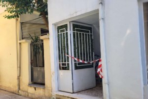 Φωτιά σε διαμέρισμα στην Πάτρα: Απεγκλωβίστηκε ηλικιωμένη από τον 5ο όροφο [εικόνες - βίντεο]