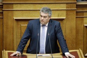 Θεσσαλονίκη: Νέο κορονοπάρτι σε σπίτι - Χειροπέδες σε 24χρονο