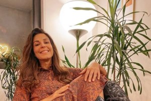 Κατερίνα Παπουτσάκη: Πρωινή βόλτα με τον γιο της στο Ζάππειο - Στιλάτη, με το πιο σικ κούρεμα [εικόνες]