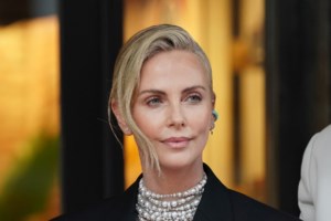 Όλα τα διαμάντια πάνω της: Τα πάρα πολλά κοσμήματα της Σαρλίζ Θερόν που δεν ήταν υπερβολικά - εικόνα 5