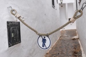 Χιλιάδες διαδηλωτές στη Μαγιόρκα κατά του υπερτουρισμού και του gentrification: "Δεν είμαστε για πούλημα" - εικόνα 8