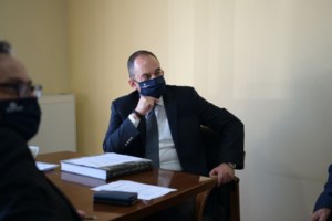 Ο Γ. Πλακιωτάκης για τη μάχη του με τον κορονοϊό: Ο φόβος και η μοναξιά στον θάλαμο της ΜΕΘ [βίντεο]