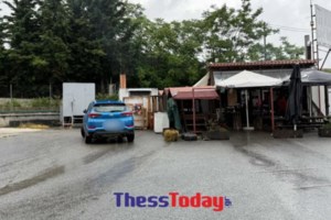 Χειροπέδες σε πρώην διαιτητή της Super league: Πουλούσε παράνομους αποκωδικοποιητές για συνδρομητικά κανάλια - εικόνα 2