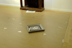 Κέντρο Υγείας Τυρνάβου: Πέντε τραυματίες μετά την επίθεση εξαγριωμένων Ρομά σε αστυνομικούς και γιατρούς