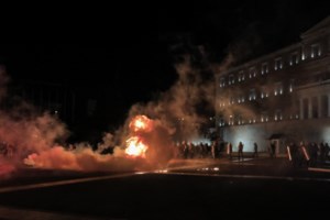 Σάλος με αντιεμβολιαστή αστυνομικό - Ποιος είναι ο "Τηλέμαχος" που καλεί τους εμβολιασμένους να πληρώσουν τα εμβόλια [Βίντεο] - εικόνα 2