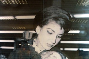 Διαχρονική γοητεία: Η Μαρία Κάλλας με απαράμιλλο στυλ στο Λονδίνο, τη δεκαετία του '50 [εικόνα] - εικόνα 2