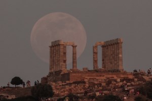 Ελεύθερη είσοδος και εκδηλώσεις σε αρχαιολογικούς χώρους, μνημεία και μουσεία για την αποψινή αυγουστιάτικη Πανσέληνο