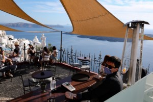 Ο χάρτης των πτήσεων εξωτερικού: Έντεκα "κόκκινες" στο μικροσκόπιο - Οι έλεγχοι και η προληπτική καραντίνα