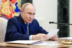 Λάρισα: Βεβήλωσαν και τη Συναγωγή, μία μέρα μετά τον βανδαλισμό του Μνημείου Εβραίων Μαρτύρων του Ολοκαυτώματος [εικόνες] - εικόνα 5