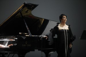 Νέα καταγγελία κατά μουσικοσυνθέτη για ψυχολογική κακοποίηση - "Με έπιασε από το μπλουζάκι, βγήκα τρέχοντας"