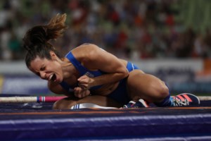 Αποθέωση για τη διπλά "χρυσή" Αντιγόνη Ντρισμπιώτη - "Ετρεξα για όσους ήταν δίπλα μου και με πίστεψαν" - εικόνα 7