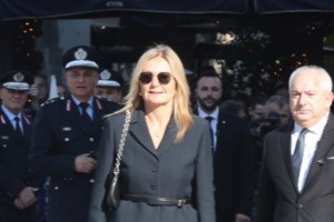 Μαρέβα Γκραμπόφσκι για την έκθεση "Why Look at Animals?": "Aναδεικνύεται η σχέση ανθρώπων και ζώων" - H ανάρτησή της