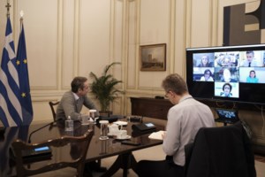 Ποιοι θα πρέπει να ξανακάνουν αιτήσεις στην πλατφόρμα για τα 800 ευρώ - εικόνα 2