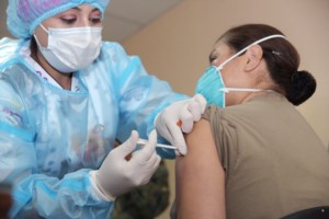 Ερευνα ΕΚΠΑ: Σχεδόν οι μισοί από όσους μολύνθηκαν από κορονοϊό ήταν εντελώς ασυμπτωματικοί - εικόνα 2