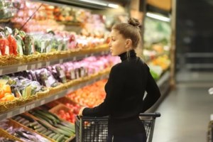 Γιατί στη Γαλλία μοιράζουν δωρεάν κότες - Πώς το να έχεις κοτέτσι κάνει καλό στον πλανήτη