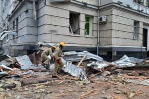 Γάλλος ΥΠΕΞ για τον πόλεμο στην Ουκρανία: Τα χειρότερα είναι μπροστά μας