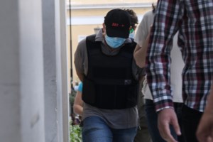 Νέα καταγγελία για τον ψευτογιατρό: Με προσέγγισε στην είσοδο του ΙΚΑ και πρότεινε θεραπεία 10.000 ευρώ