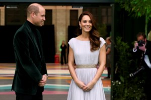 Βασίλισσα Ελισάβετ: Ανησυχία για την υγεία της - Ακύρωσε ξαφνικά την επίσκεψή της στη Β. Ιρλανδία - εικόνα 9