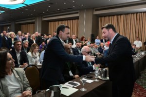 Συνάντηση Δούκα με τον Ευρωπαίο Επίτροπο για τη στέγαση: Απτά αποτελέσματα στην Αθήνα το επόμενο διάστημα - εικόνα 2