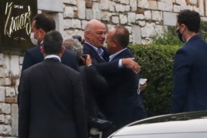 51 τουρκικές παραβιάσεις ανήμερα της επίσκεψης Τσαβούσογλου στη Θράκη