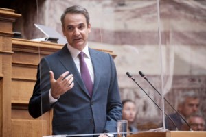 Τι αλλάζει ο Χρυσοχοίδης στο ν/σ για τις διαδηλώσεις: Κατάργηση της ποινής φυλάκισης για συμμετοχή σε απαγορευμένη πορεία - εικόνα 2