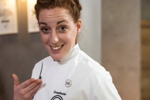 Θρήνος για την Σπυριδούλα Καραμπουτάκη του MasterChef: Νεκρός στο μπαλκόνι του σπιτιού του ο πατέρας της - εικόνα 3