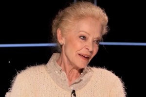 Σαρωτικές θεάσεις στο ERTFLIX – Στην κορυφή των προτιμήσεων το "Απαραίτητο φως"