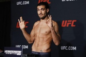 Ο Ζούκερμπεργκ πήγε με τη γυναίκα του σε αγώνα UFC με άγριο ξύλο - Επικές αντιδράσεις της - εικόνα 2