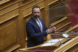 Ο ΣΥΡΙΖΑ κουνάει μαντίλι στον Βαρουφάκη: "Προοδευτική κυβέρνηση ή με το ΠΑΣΟΚ ή καθόλου"