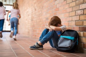 Σχολικό bullying: Τα μέτρα του Υπουργείου Παιδείας - Θύμα 1 στα 3 παιδιά - "Με χτυπούσαν, μου έστελναν απειλητικά μηνύματα"