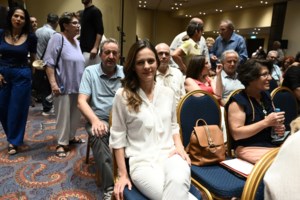 "Καρφιά" Ακρίτα για την ΚΕ του ΣΥΡΙΖΑ: "Δεν έχουμε δικαίωμα να ειρωνευόμαστε και να χλευάζουμε τους υποψήφιους" - εικόνα 2