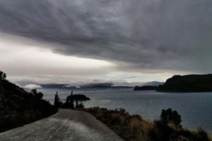 Ιωάννινα: Έπεσαν με αυτοκίνητο σε χαράδρα 60 μέτρων και σώθηκαν