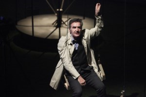 Γκάμπριελ Μπερν: Η παιδική κακοποίηση από ιερέα, τα νταηλίκια του Γουάινστιν και η συγκλονιστική πορεία