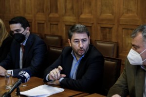 Επιστολή Βαρουφάκη σε Τσίπρα - Κουτσούμπα: Ζητά κοινή αντιπολεμική δράση για τη ρωσική εισβολή στην Ουκρανία - εικόνα 2