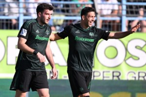 Ξανά στην κορυφή η ΑΕΚ: Λύγισε με ανατροπή τον Άρη και περιμένει τον Παναθηναϊκό