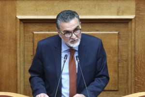 Ο Νίκος Ανδρουλάκης για τον γιο του που παίζει στον Ολυμπιακό: Παραστράτησε αθλητικά, ελπίζω όχι και... πολιτικά