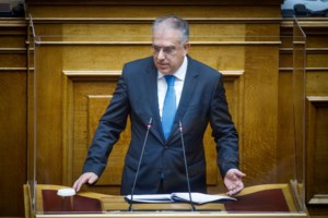 Βόλος: Αστυνομικός έδωσε 20 ευρώ από την τσέπη του σε πρατηριούχο για οικογένεια που δεν μπορούσε να τον πληρώσει με κάρτα