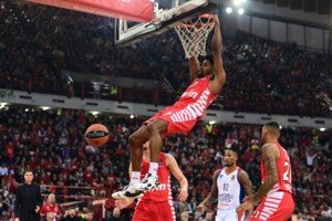 Βαλένθια – Ολυμπιακός 85-92: Θρυλική ανατροπή από το -15 με σούπερ Παπανικολάου-Βεζένκοφ - εικόνα 3