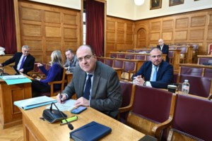 Το παρασκήνιο πίσω από την ετεροχρονισμένη παραίτηση Λαζαρίδη - Πώς η Μπακογιάννη επιτάχυνε τις εξελίξεις - εικόνα 2