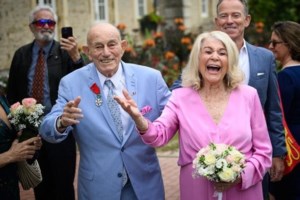 Βετεράνος, ετών 101: 80 χρόνια από το τέλος του Β' Παγκοσμίου Πολέμου η Βρετανίδα που πολέμησε με τη RAF και έχασε τρεις αδελφούς - εικόνα 5