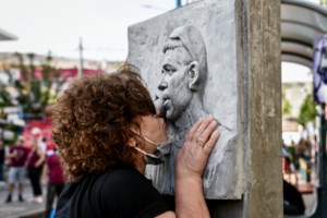 Παύλος Φύσσας: Επεισόδια στη Νίκαια στο τέλος της πορείας με πέτρες και μολότοφ - 8 χρόνια από τη δολοφονία του - εικόνα 5