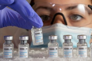 Κορονοϊός: Γιατί άλλοι ασθενείς δεν έχουν συμπτώματα και άλλοι νοσούν πολύ σοβαρά