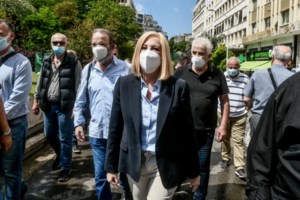 Τσίπρας με casual εμφάνιση και μηχανή στην πορεία: Ο κόσμος σύντομα θα δώσει ρεπό διαρκείας στον κ. Μητσοτάκη [εικόνες] - εικόνα 2